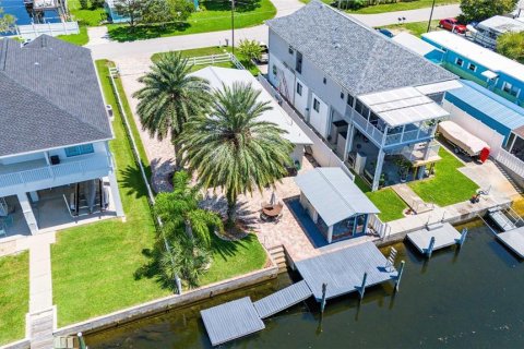 Villa ou maison à vendre à Weeki Wachee, Floride: 2 chambres, 111.48 m2 № 1339246 - photo 6