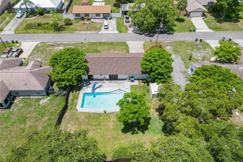 House in PORT ST. JOHN in Cocoa, Florida 4 bedrooms, 161.28 sq.m. № 1198451 - photo 5