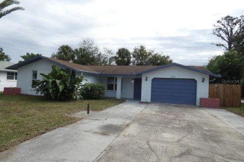 House in New Port Richey, Florida 3 bedrooms, 143.16 sq.m. № 1403563 - photo 15