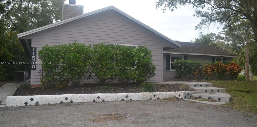 House in Jupiter, Florida 3 bedrooms, 193.33 sq.m. № 1400210