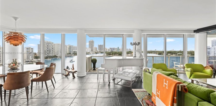 Condo à Miami Beach, Floride, 4 chambres  № 1400167