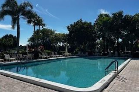 Copropriété à vendre à Pompano Beach, Floride: 2 chambres, 106.84 m2 № 981714 - photo 3