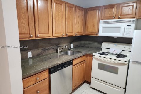 Condo in Boca Raton, Florida, 1 bedroom  № 1372568 - photo 3