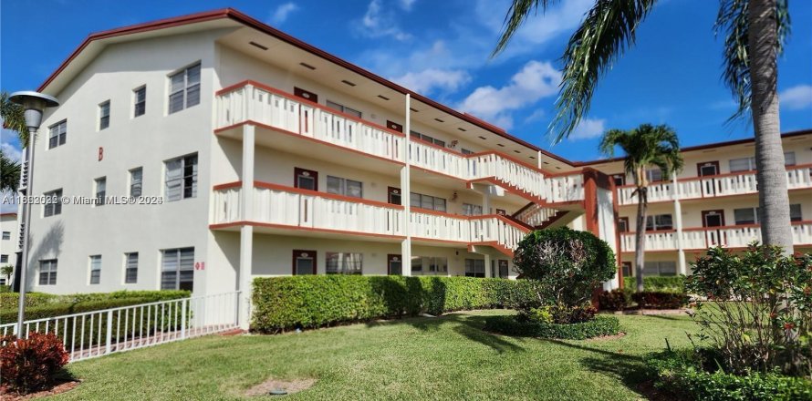 Condo in Boca Raton, Florida, 1 bedroom  № 1372568