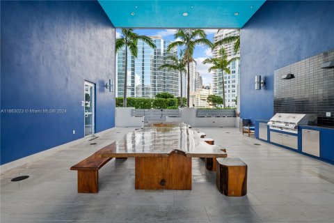 Condo in Miami, Florida, 1 bedroom  № 1372565 - photo 27