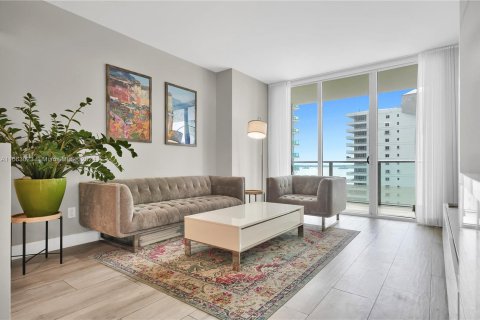 Condominio en venta en Miami, Florida, 1 dormitorio, 64.66 m2 № 1372565 - foto 9