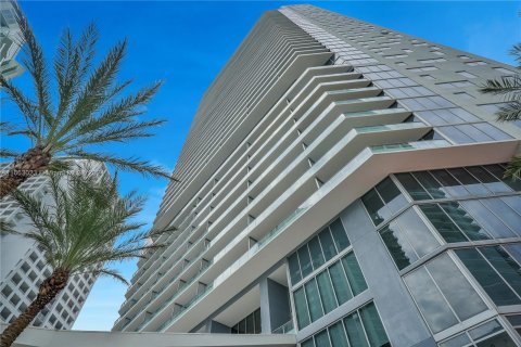 Condominio en venta en Miami, Florida, 1 dormitorio, 64.66 m2 № 1372565 - foto 2