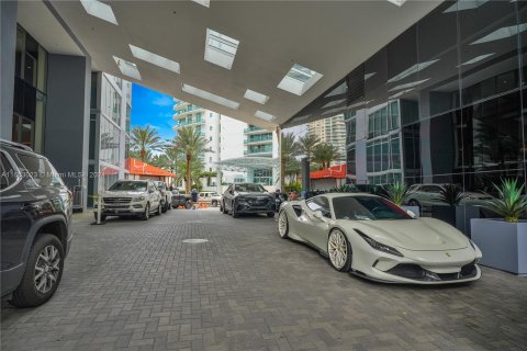 Condo in Miami, Florida, 1 bedroom  № 1372565 - photo 21