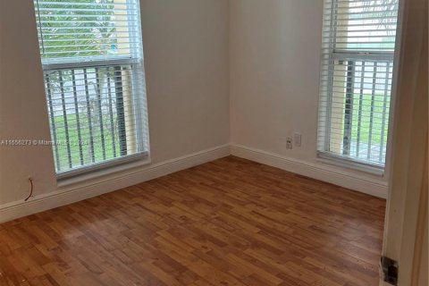 Condo in Miami Springs, Florida, 1 bedroom  № 1360355 - photo 3