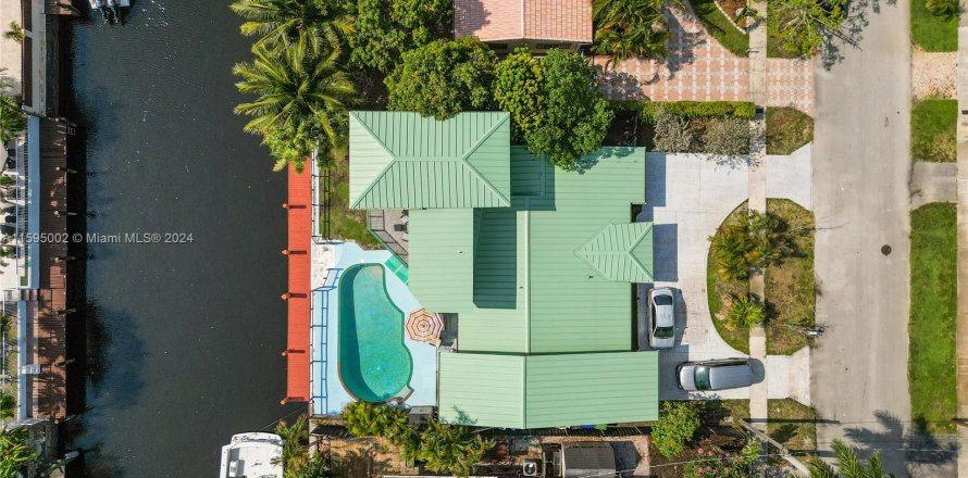 Villa ou maison à Fort Lauderdale, Floride 6 chambres, 277.31 m2 № 1187896