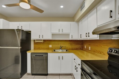 Condo in Aventura, Florida, 2 bedrooms  № 1183280 - photo 12