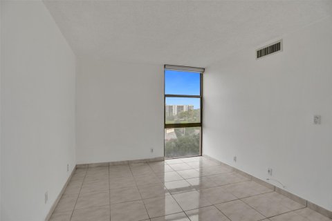 Copropriété à vendre à Aventura, Floride: 2 chambres, 121.98 m2 № 1183280 - photo 6