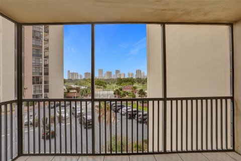 Condominio en venta en Aventura, Florida, 2 dormitorios, 121.98 m2 № 1183280 - foto 4