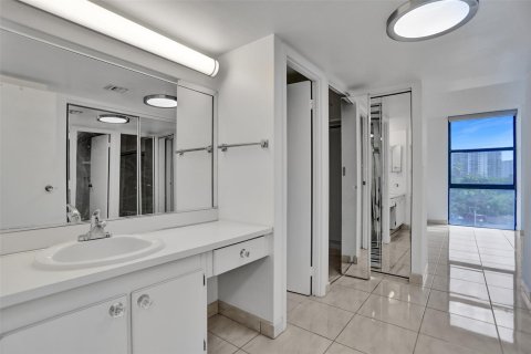 Condominio en venta en Aventura, Florida, 2 dormitorios, 121.98 m2 № 1183280 - foto 7