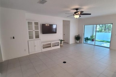 Casa en venta en Davenport, Florida, 4 dormitorios, 195.37 m2 № 1338846 - foto 9