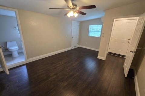 Casa en venta en Orlando, Florida, 4 dormitorios, 113.71 m2 № 1338810 - foto 4