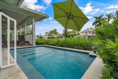 House in Vero Beach, Florida 3 bedrooms, 250.93 sq.m. № 761493 - photo 5