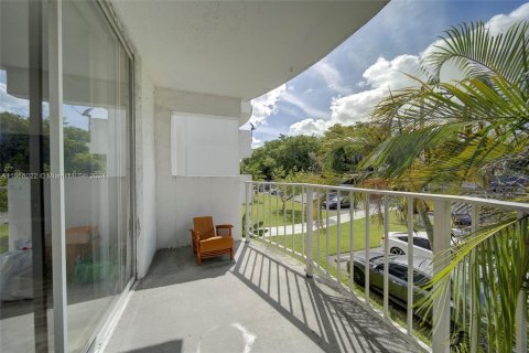 Copropriété à vendre à Miami, Floride: 2 chambres, 109.16 m2 № 1080368 - photo 8