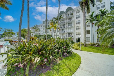 Condo in Miami, Florida, 2 bedrooms  № 1080368 - photo 24