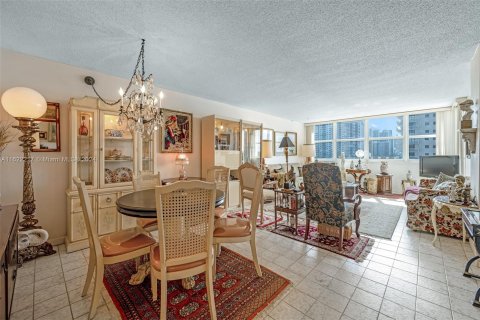 Copropriété à vendre à Hollywood, Floride: 1 chambre, 83.89 m2 № 1310048 - photo 17